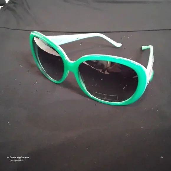 Judith Leiber Green Square Sunglasses New Silver Case Cleaning Cloth & Gift Box - Picture 7 of 12